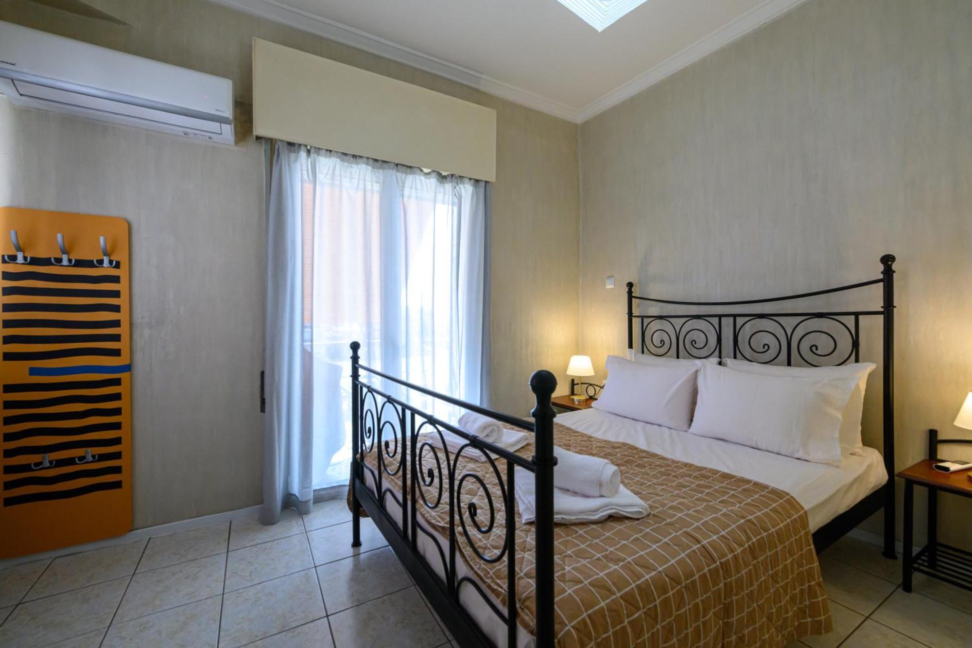 Roubini 52 Apartment Kalamata Exterior photo